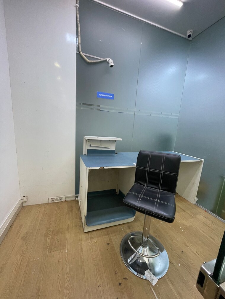 Team Area, rustomjee-eaze-zone-mall Commercial Office Space 789 Sq.Ft. In Malad West Mumbai 9163563