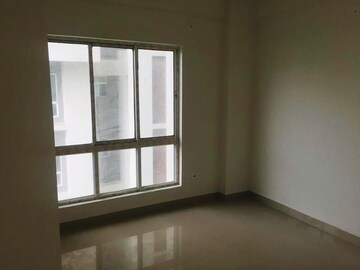 Room in 3 BHK Apartment at Eden Tolly Signature Plus, Tollygunge – for Rent