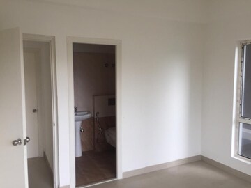 Room in 3 BHK Apartment at Eden Tolly Signature Plus, Tollygunge – for Rent