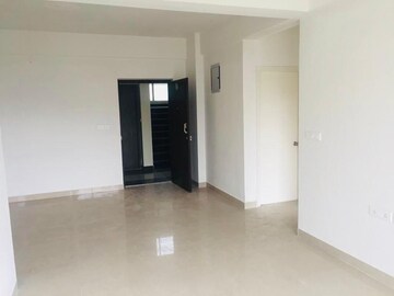 Room in 3 BHK Apartment at Eden Tolly Signature Plus, Tollygunge – for Rent