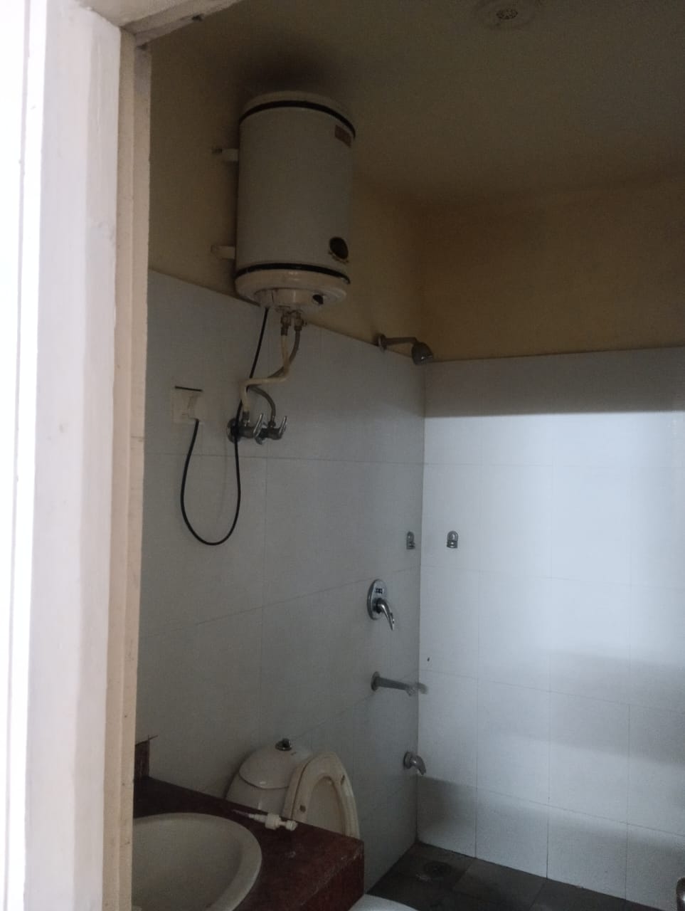 3 BHK + Pooja Room Builder Floor For Rent in DLF Phase II