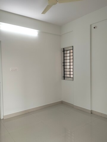 Room in 2 BHK Builder Floor at Hsr Layout – for Rent