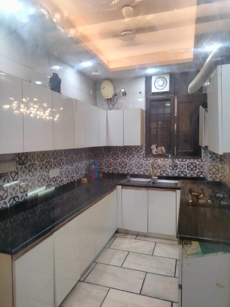 Kitchen, dlf-atria 3 Bedroom 300 Sq.Yd. Builder Floor In Dlf Phase ii Gurgaon 9163626