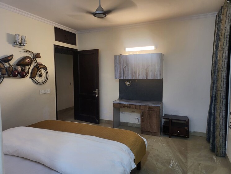 Living Room, dlf-atria 3 Bedroom 300 Sq.Yd. Builder Floor In Dlf Phase ii Gurgaon 9163626