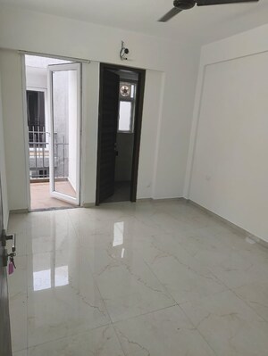 Room in 3.5 BHK Builder Floor at Smart World Gems, Sector 89 – for Sale