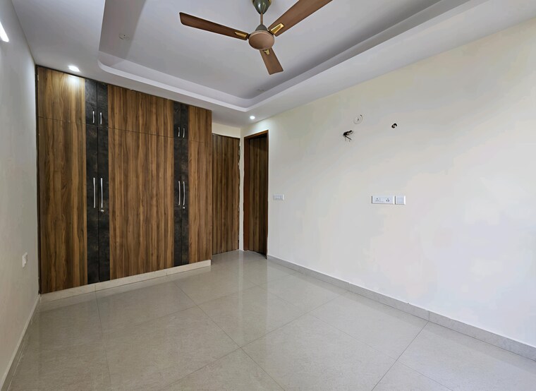 Room, emaar-emerald-estate 3 Bedroom 1310 Sq.Ft. Apartment In Sector 65 Gurgaon 9163654