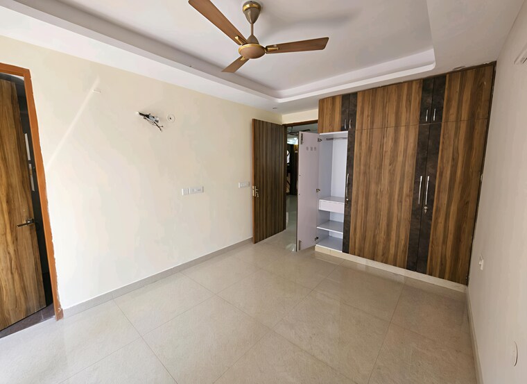 Room, emaar-emerald-estate 3 Bedroom 1310 Sq.Ft. Apartment In Sector 65 Gurgaon 9163654