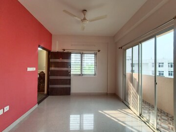 Room in 1 BHK Builder Floor at Singasandra – for Rent