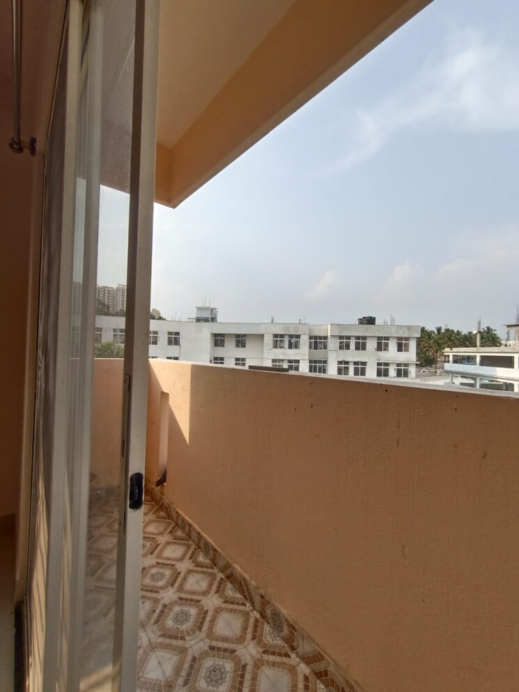Balcony, singasandra 1 Bedroom 600 Sq.Ft. Builder Floor In Singasandra Bangalore 9163683