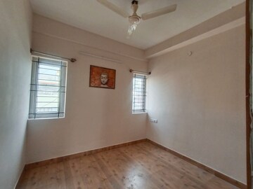 Room in 1 BHK Builder Floor at Singasandra – for Rent