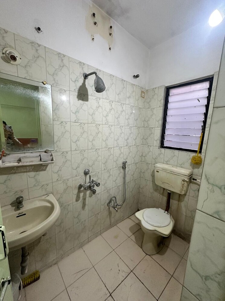 Bathroom, oxford-elegance-apartment-condominium 1 Bedroom 630 Sq.Ft. Apartment In Wanowrie Pune 9163733