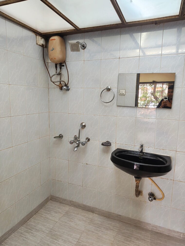 Bathroom, dhruv-heights 3 Bedroom 1500 Sq.Ft. Apartment In Malad East Mumbai 9163747
