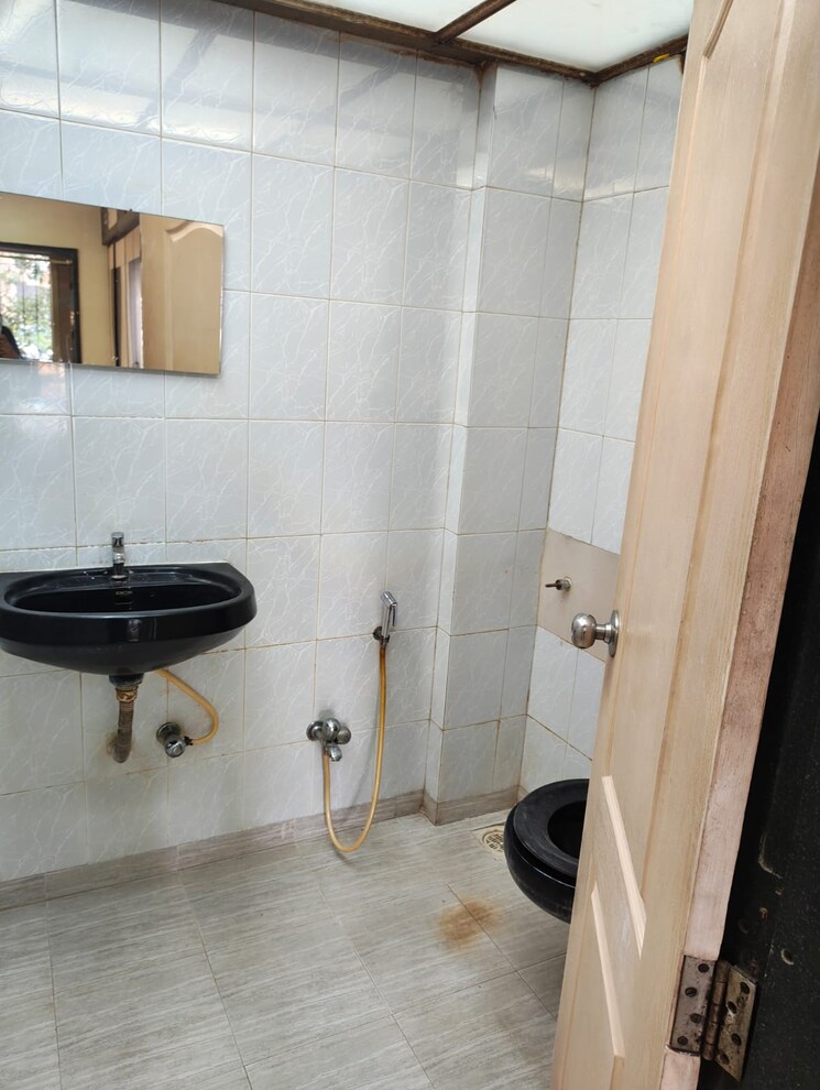 Bathroom, dhruv-heights 3 Bedroom 1500 Sq.Ft. Apartment In Malad East Mumbai 9163747