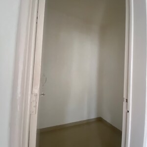  2 BHK Apartment at Montvert Finesse Apartment, Link Road – for Sale