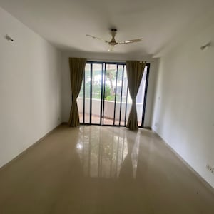 2 BHK Apartment For Sale in Montvert Finesse Apartment, Link Road