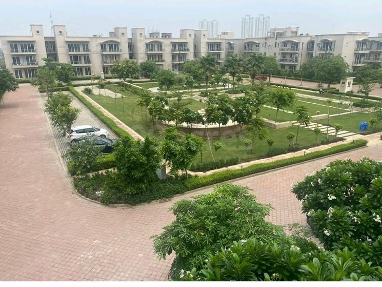Garden, bptp-amstoria-plot  250 Sq.Yd. Plot In Sector 102 Gurgaon 9163784