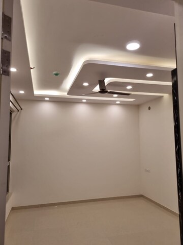 Furnished Amenities in 3 BHK Apartment at Pramuk MM Meridian, Jayanagar – for Rent