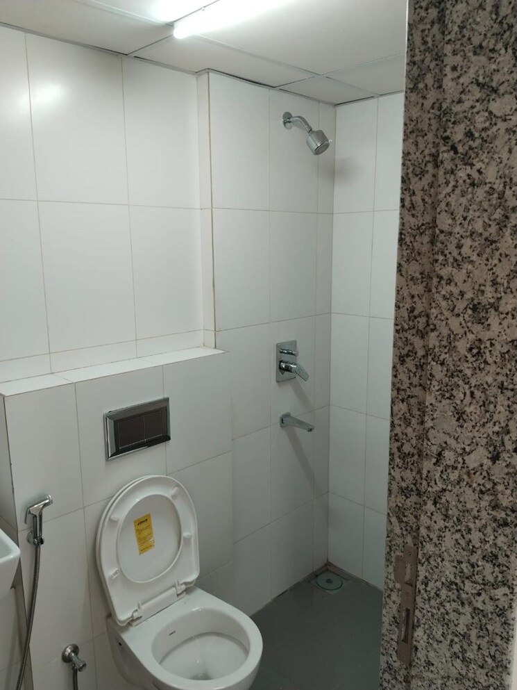 Bathroom, godrej-nirvaan 1 Bedroom 419 Sq.Ft. Apartment In Themghar Thane 9163793