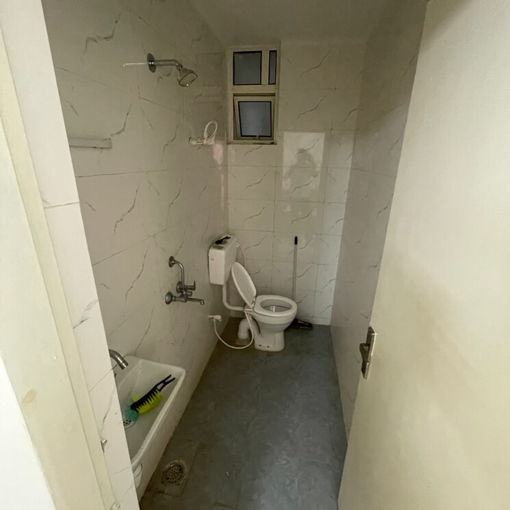 Bathroom, trehan-delight-residence 2 Bedroom 712 Sq.Ft. Apartment In Sector 65 Bhiwadi 9163804