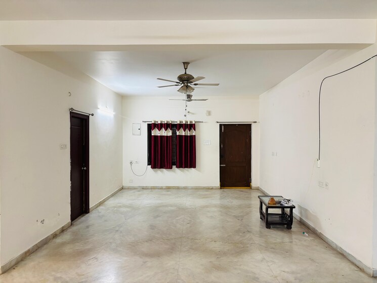 Room, madhapur 3 Bedroom 2200 Sq.Ft. Builder Floor In Madhapur Hyderabad 9163816