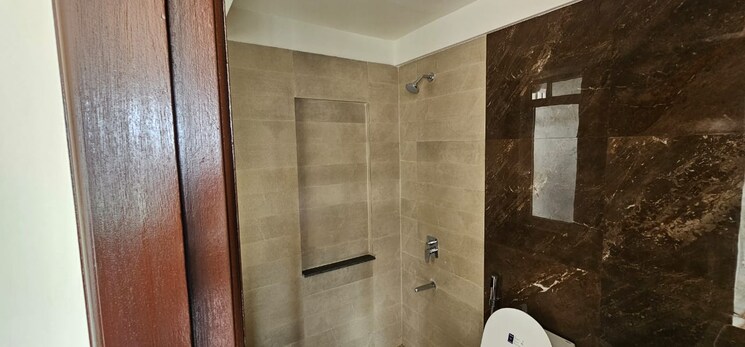 Bathroom, indiabulls-one-indiabulls 2 Bedroom 806 Sq.Ft. Apartment In Pokhran Road No Two Thane 9163823