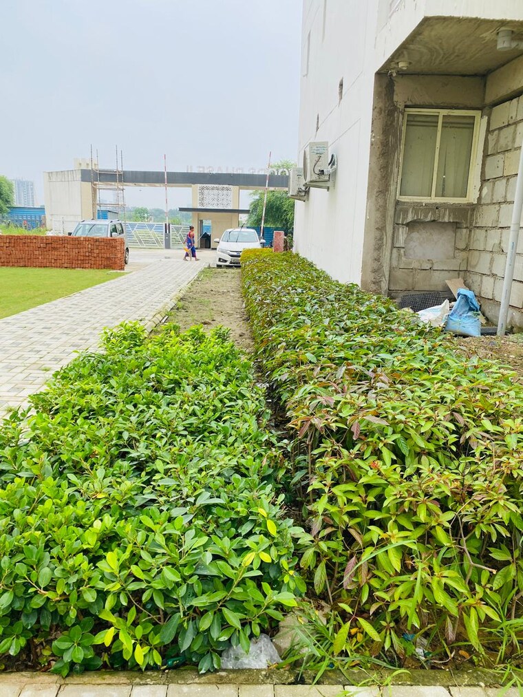 Garden, vrindavan yojna 2.5 Bedroom 1330 Sq.Ft. Apartment In Vrindavan Yojna Lucknow 9163828