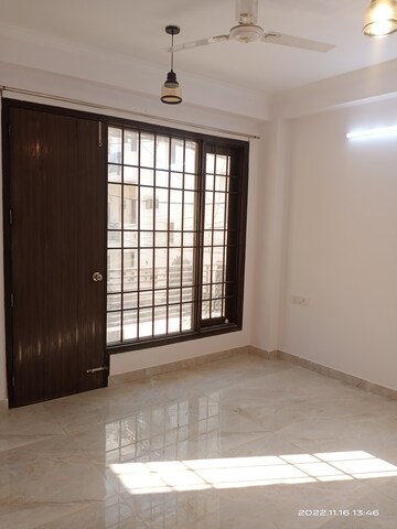 Room in 2 BHK Builder Floor at Vasant Kunj – for Rent