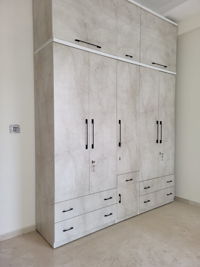 Bedroom, radius-residency-and-anand-bhuvan 4 Bedroom 1500 Sq.Ft. Apartment In Santacruz West Mumbai 9163838