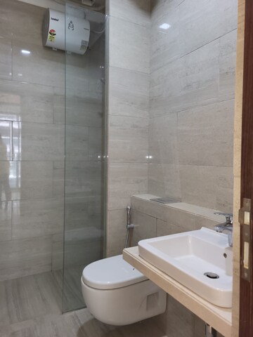 Bathroom in 4 BHK Apartment at Radius Residency and Anand Bhuvan, Santacruz West – for Rent