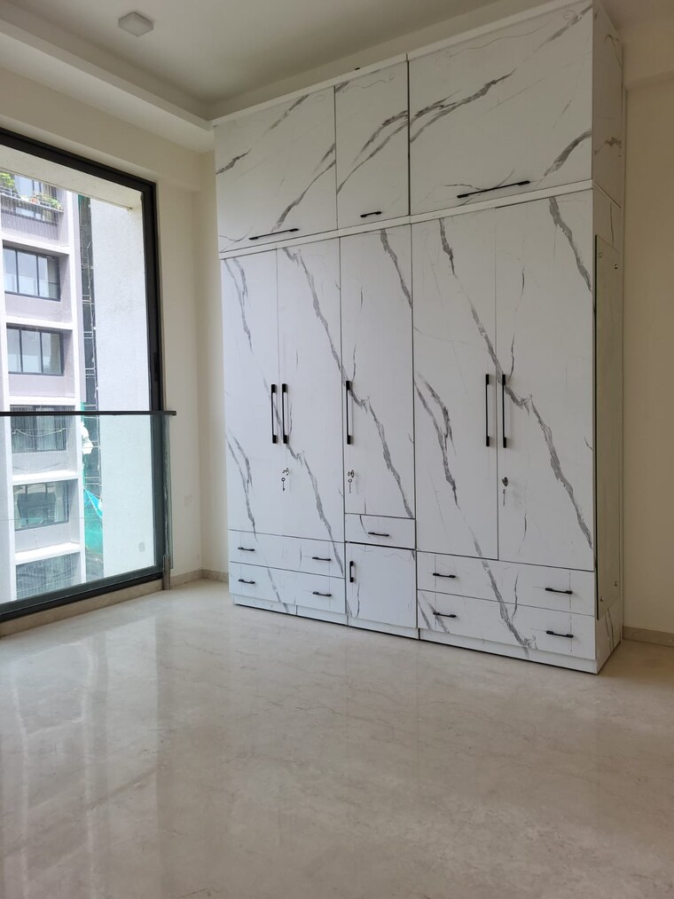 Room, radius-residency-and-anand-bhuvan 4 Bedroom 1500 Sq.Ft. Apartment In Santacruz West Mumbai 9163838