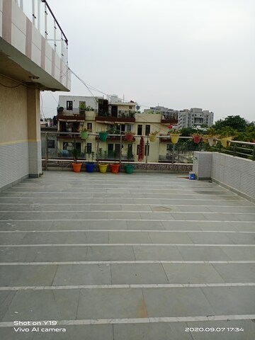 Terrace in 1 RK Builder Floor at Vasant Kunj – for Rent