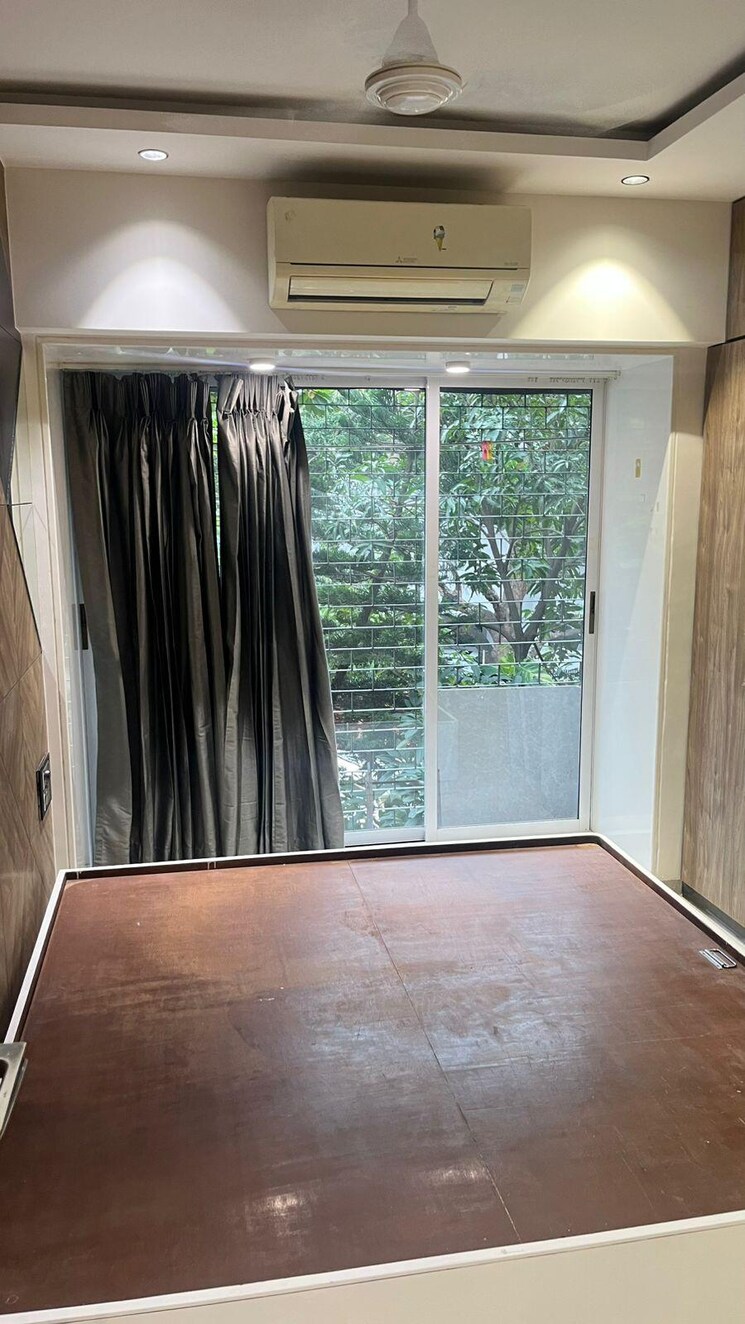 Balcony, silver-mist-chs 2 Bedroom 700 Sq.Ft. Apartment In Versova Mumbai 9163843