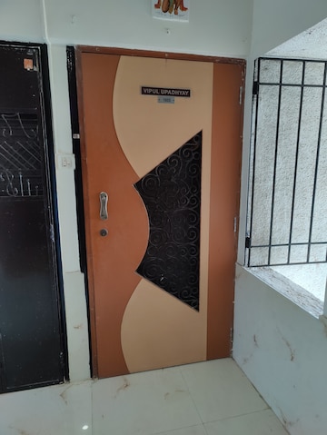 Team Area in 2.5 BHK Apartment at Clover Everest World Chs Ltd, Kolshet Road – for Rent