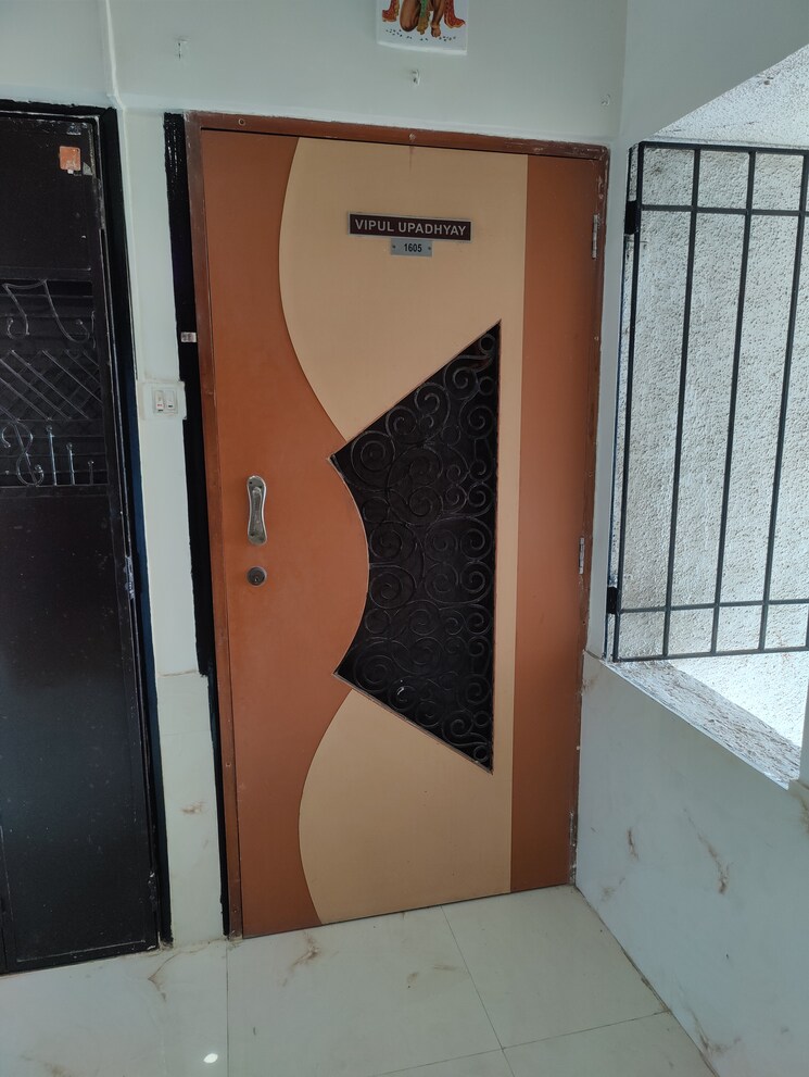 Team Area, clover-everest-world-chs-ltd 2.5 Bedroom 1000 Sq.Ft. Apartment In Kolshet Road Thane 9163852