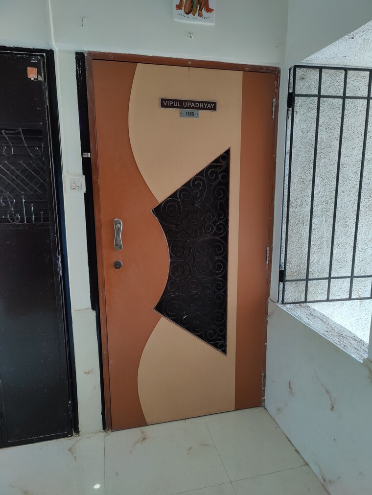 Team Area, clover-everest-world-chs-ltd 2.5 Bedroom 1000 Sq.Ft. Apartment In Kolshet Road Thane 9163852