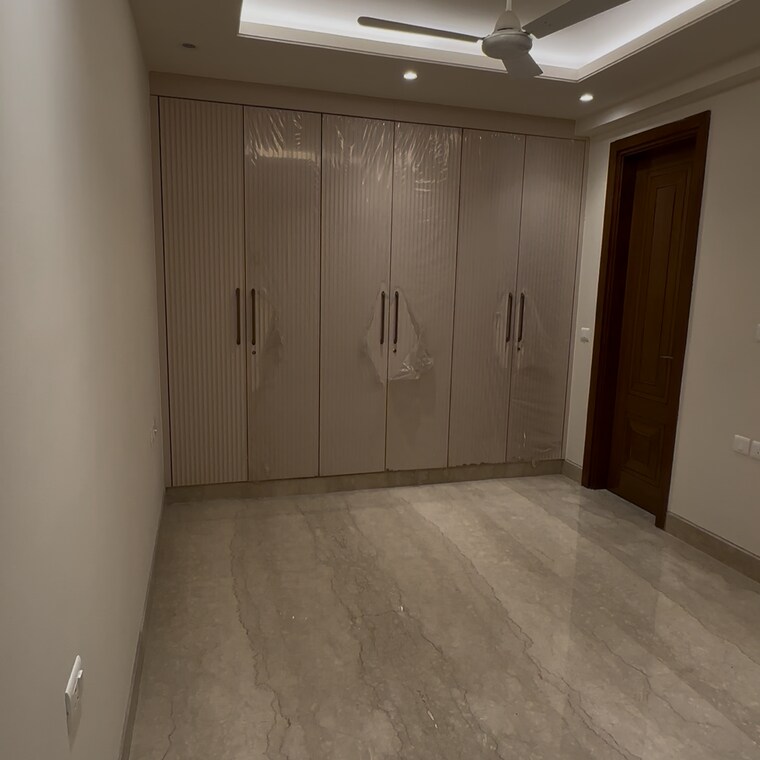 Room, new rajinder nagar 3 Bedroom 200 Sq.Yd. Builder Floor In New Rajinder Nagar Delhi 9163913