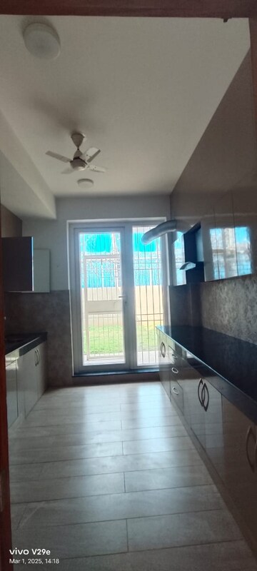 Living Room in 4 BHK Builder Floor at Unitech Woodstock Floors, Sector 50 – for Rent