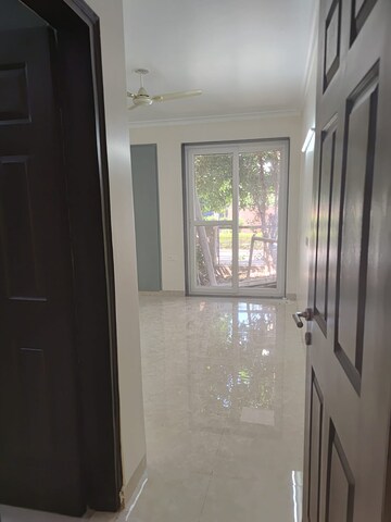 Building Lobby in 4 BHK Builder Floor at Unitech Woodstock Floors, Sector 50 – for Rent