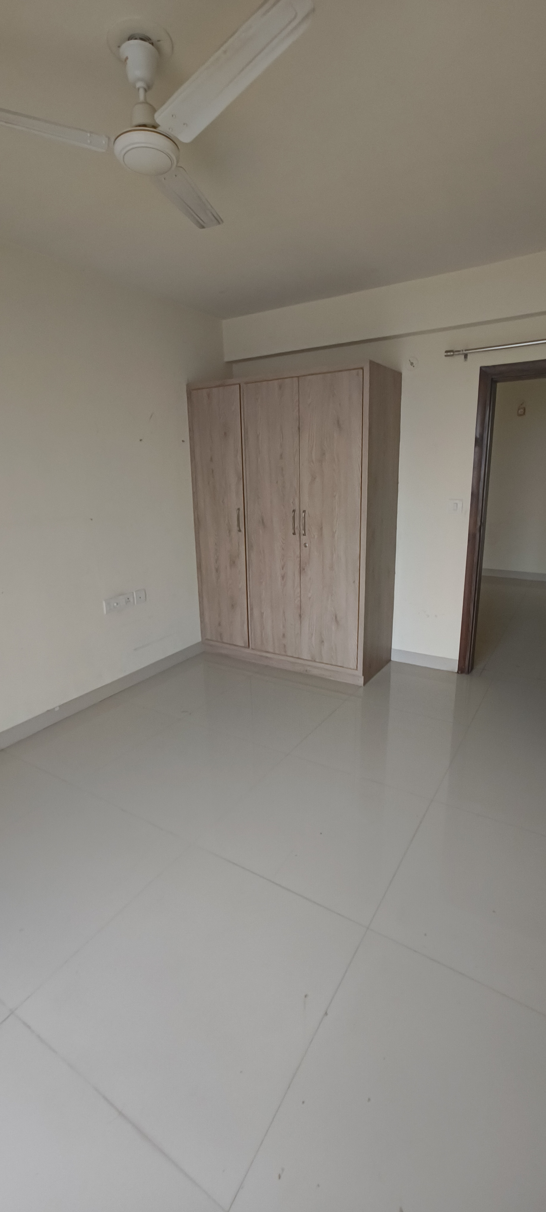 2 BHK + Extra Room Apartment For Rent in Cedar Luxuria