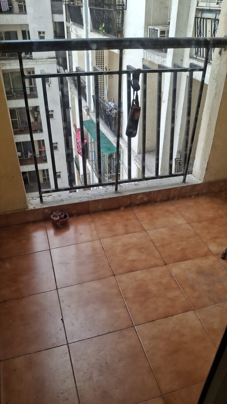Balcony, antriksh-golf-view 3 Bedroom 1480 Sq.Ft. Apartment In Sector 78 Noida 9163935