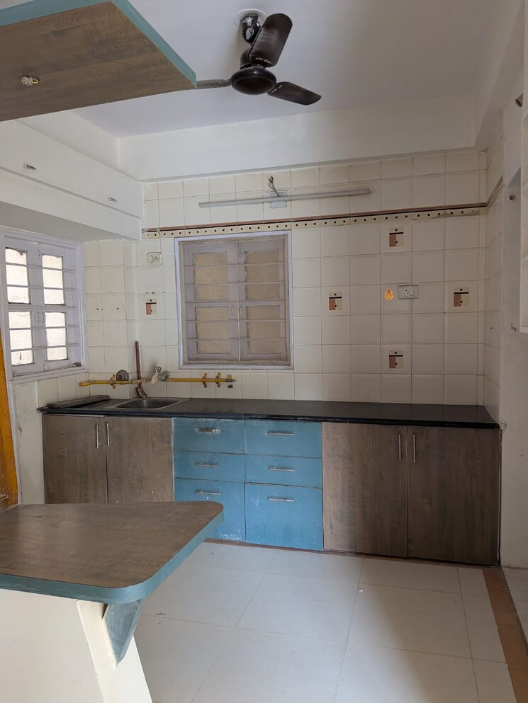 Kitchen, ramdevnagar 2 Bedroom 1200 Sq.Ft. Apartment In Ramdevnagar Ahmedabad 9163940