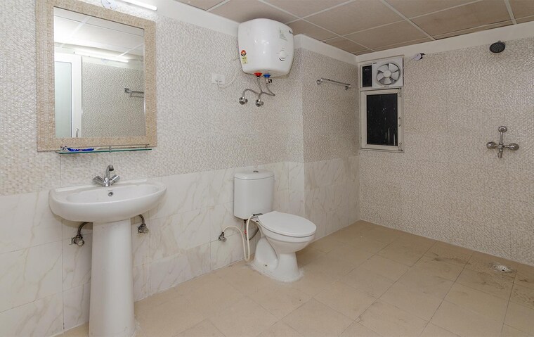 Bathroom, antriksh-golf-view 4 Bedroom 2825 Sq.Ft. Apartment In Sector 78 Noida 9163945