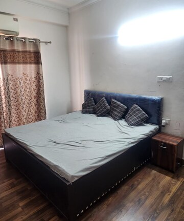 Bedroom in 4 BHK Apartment at Antriksh Golf View, Sector 78 – for Rent