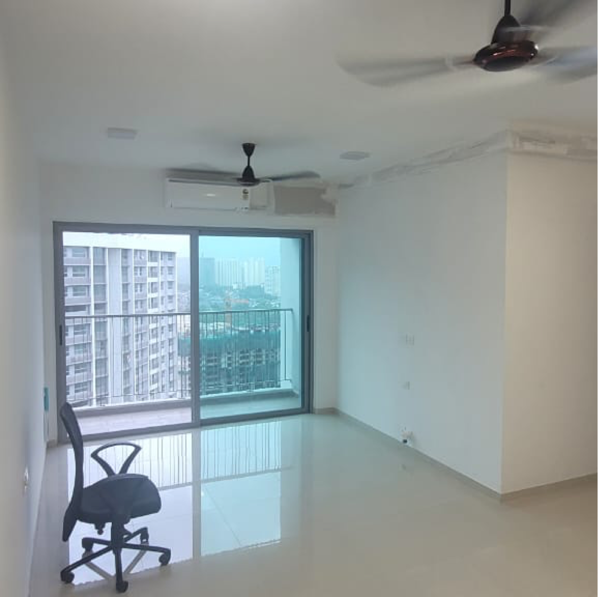 2 BHK + Extra Room Apartment For Rent in Kalpataru Immensa