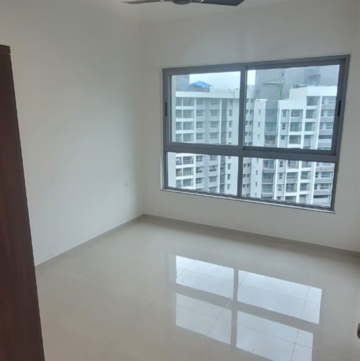 Room in 2 BHK Apartment at Kalpataru Immensa, Kolshet Industrial Area – for Rent