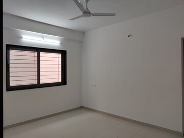 Room in 2 BHK Apartment at Wadgaon Sheri – for Rent