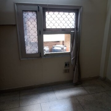 Room in 2 BHK Builder Floor at Lajpat Nagar I – for Rent