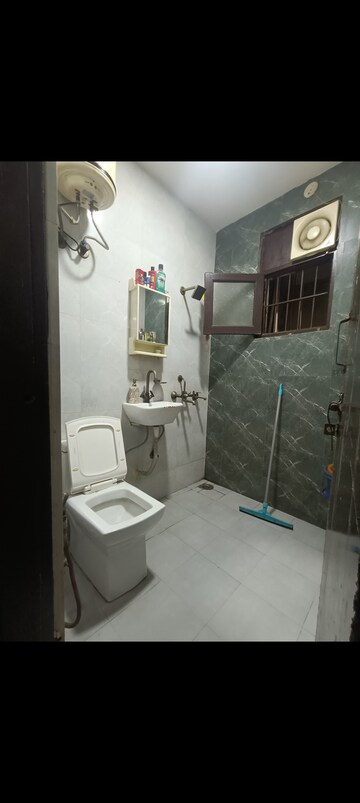 Bathroom in 2.5 BHK Builder Floor at East Delhi – for Rent