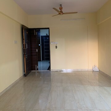 Room in 2 BHK Apartment at VAS Pushp Vinod 15, Vivekanand Nagar – for Rent