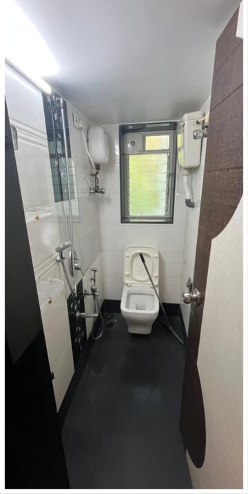 Bathroom in 1 BHK Apartment at Andheri West – for Rent